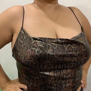 💫 2 for $18 💫 Cowl Leopard print crop 🐆